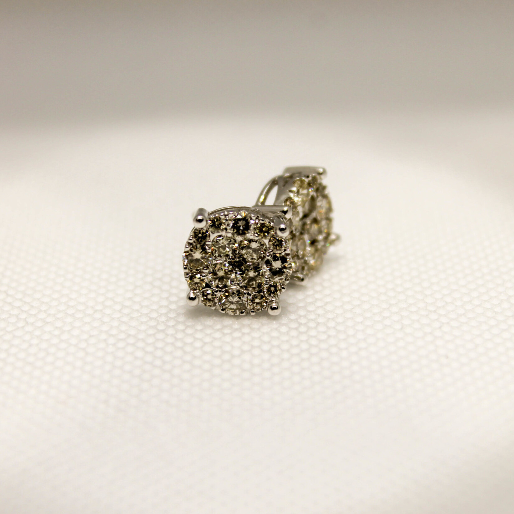 10k Earrings 10k wg 2.03ct sup flow #112622