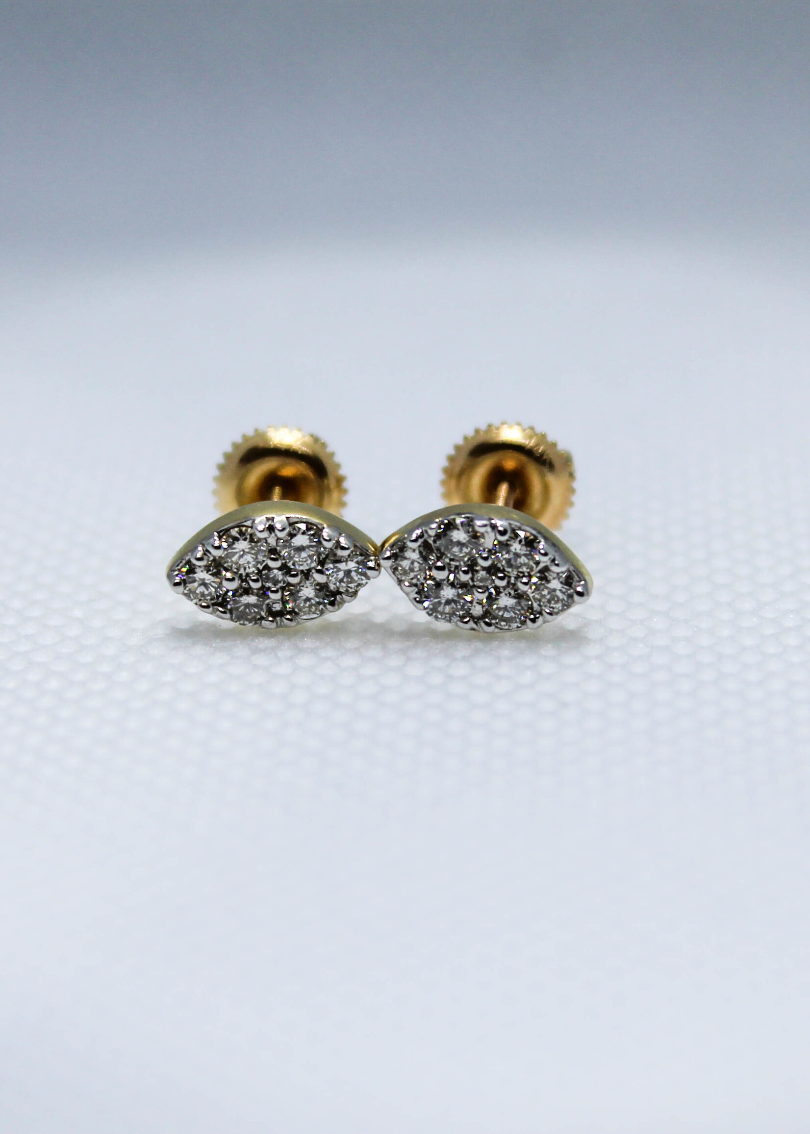 14k Earrings 14k  yg .5ct  1.5gr #38869