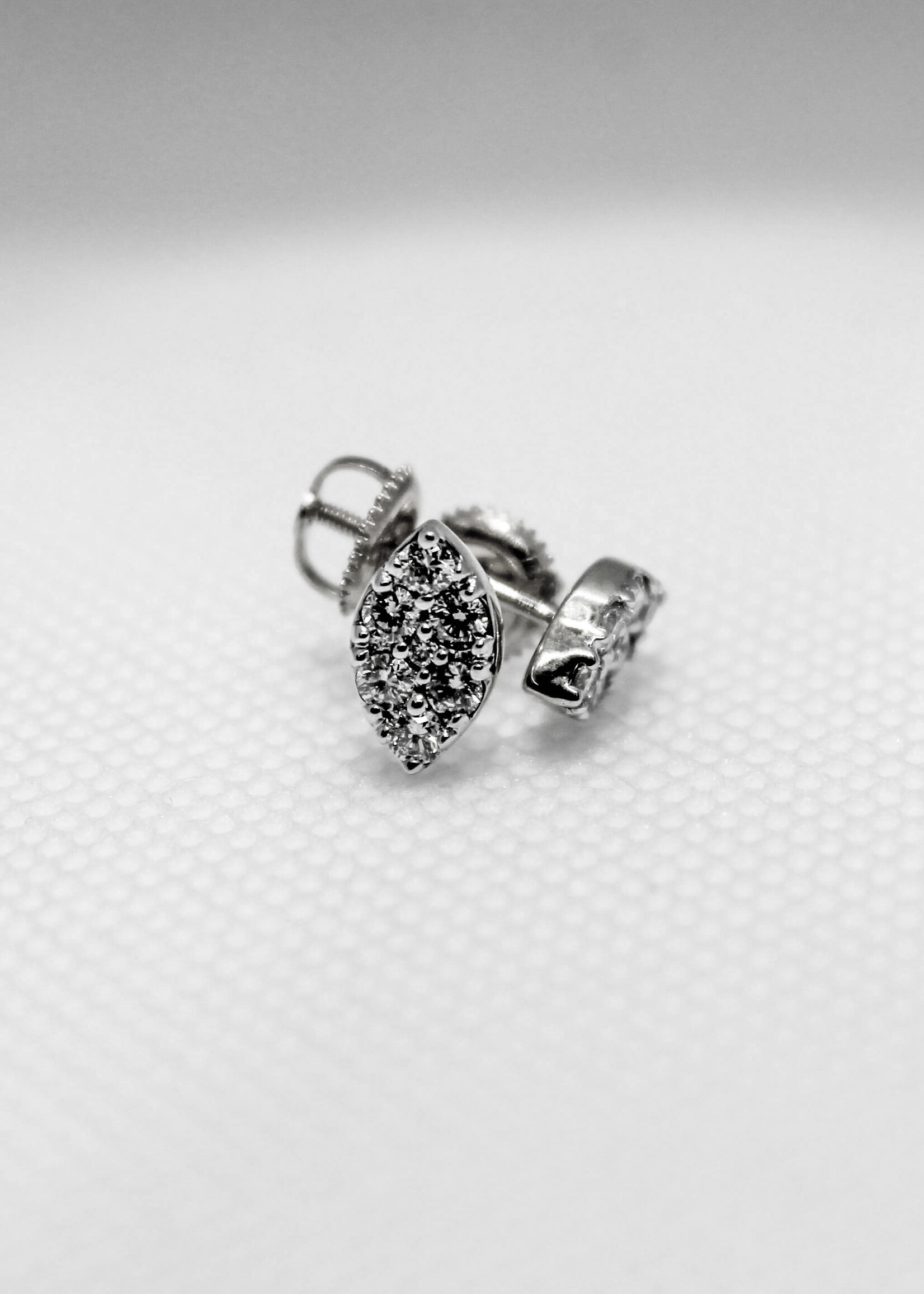 14k Earrings 14k wg .5ct 1.6gr #38957