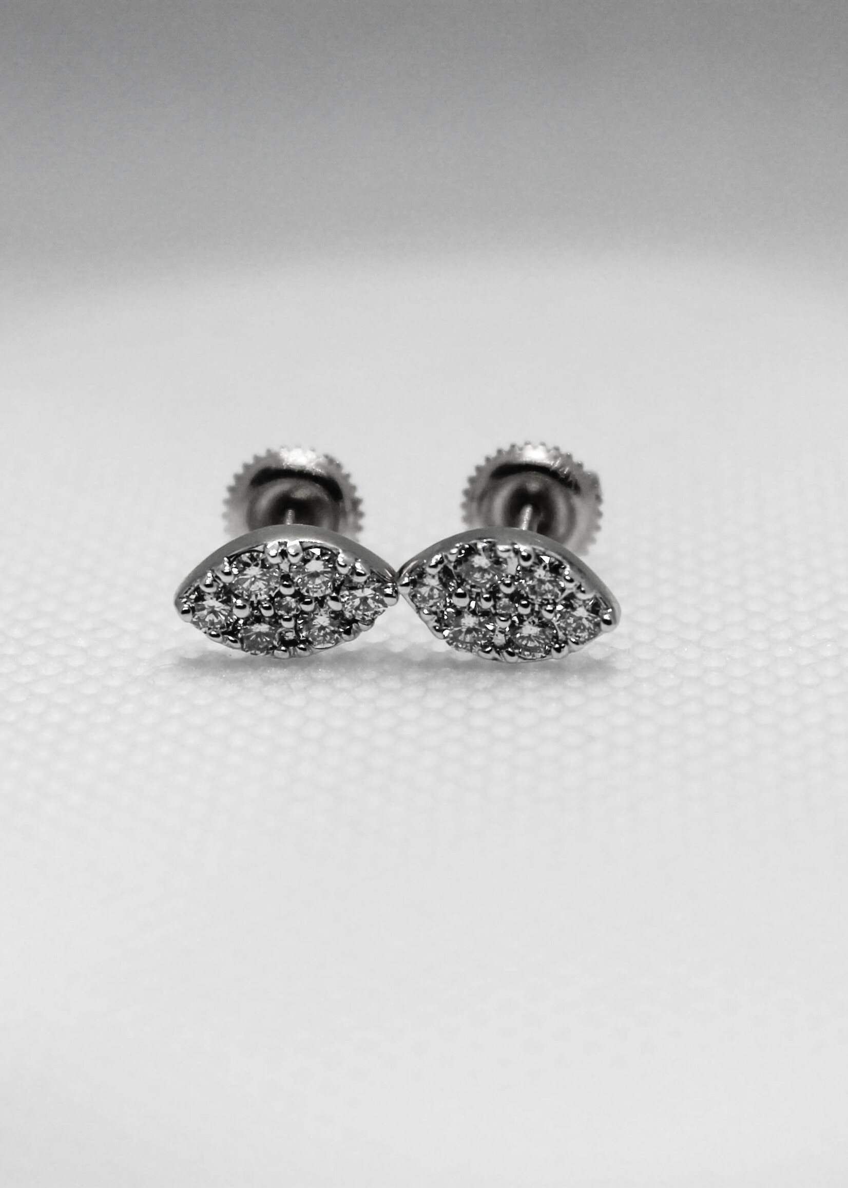 14k Earrings 14k wg .5ct 1.6gr #38957