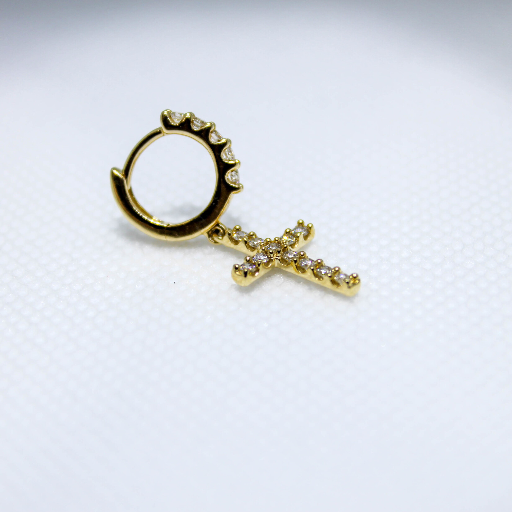 14k Earrings 14k yg .37ct cross