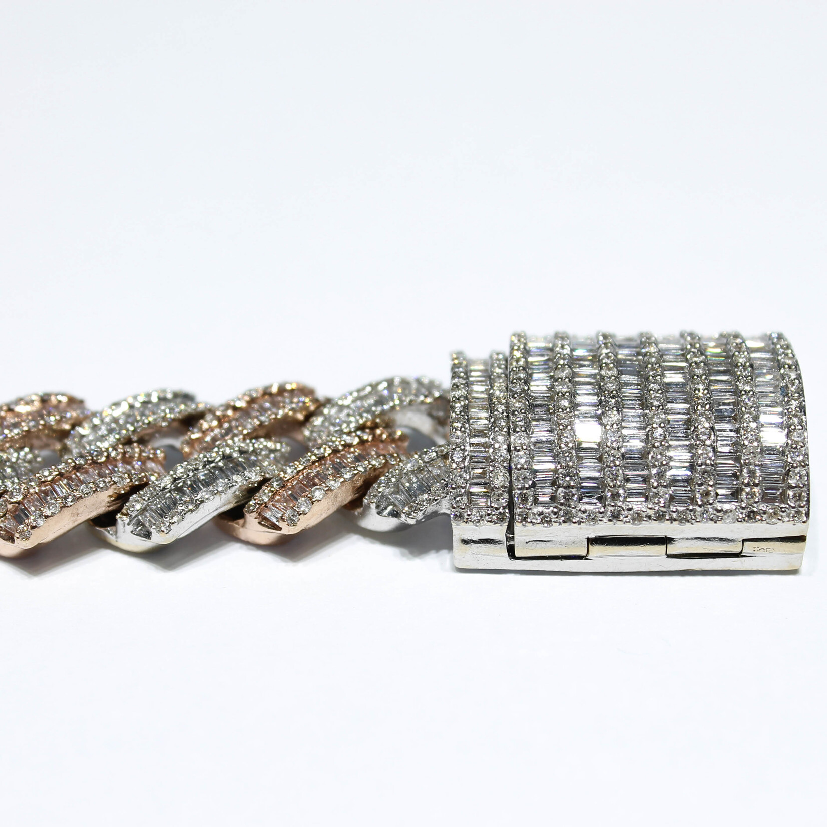 10k Bracelets 10k r/wg 107.7g 16mm 8" 13.5ct bag