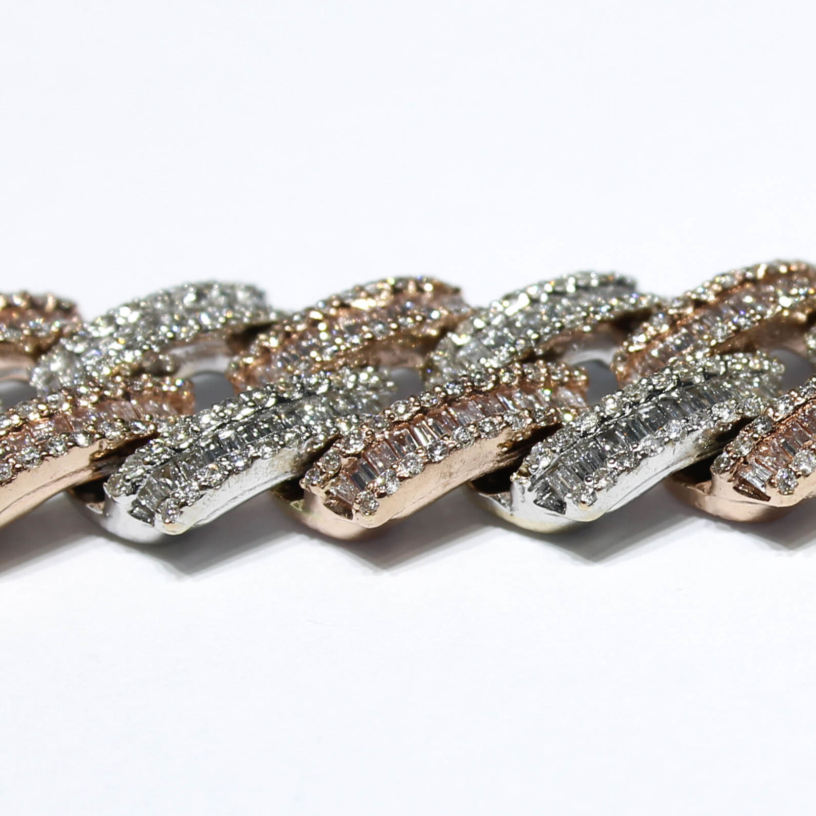 10k Bracelets 10k r/wg 107.7g 16mm 8" 13.5ct bag