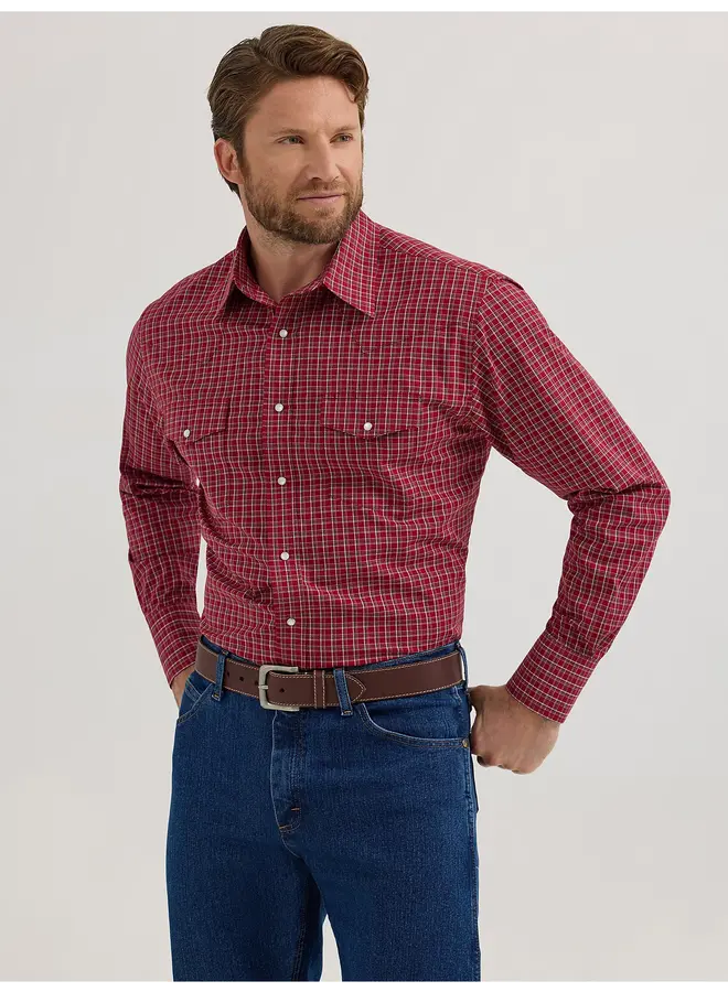 Wrangler Wrinkle Resist LS Sburgundy HatchMen's Wrinkle Resist Long Sleeve Western Snap Plaid Shirt