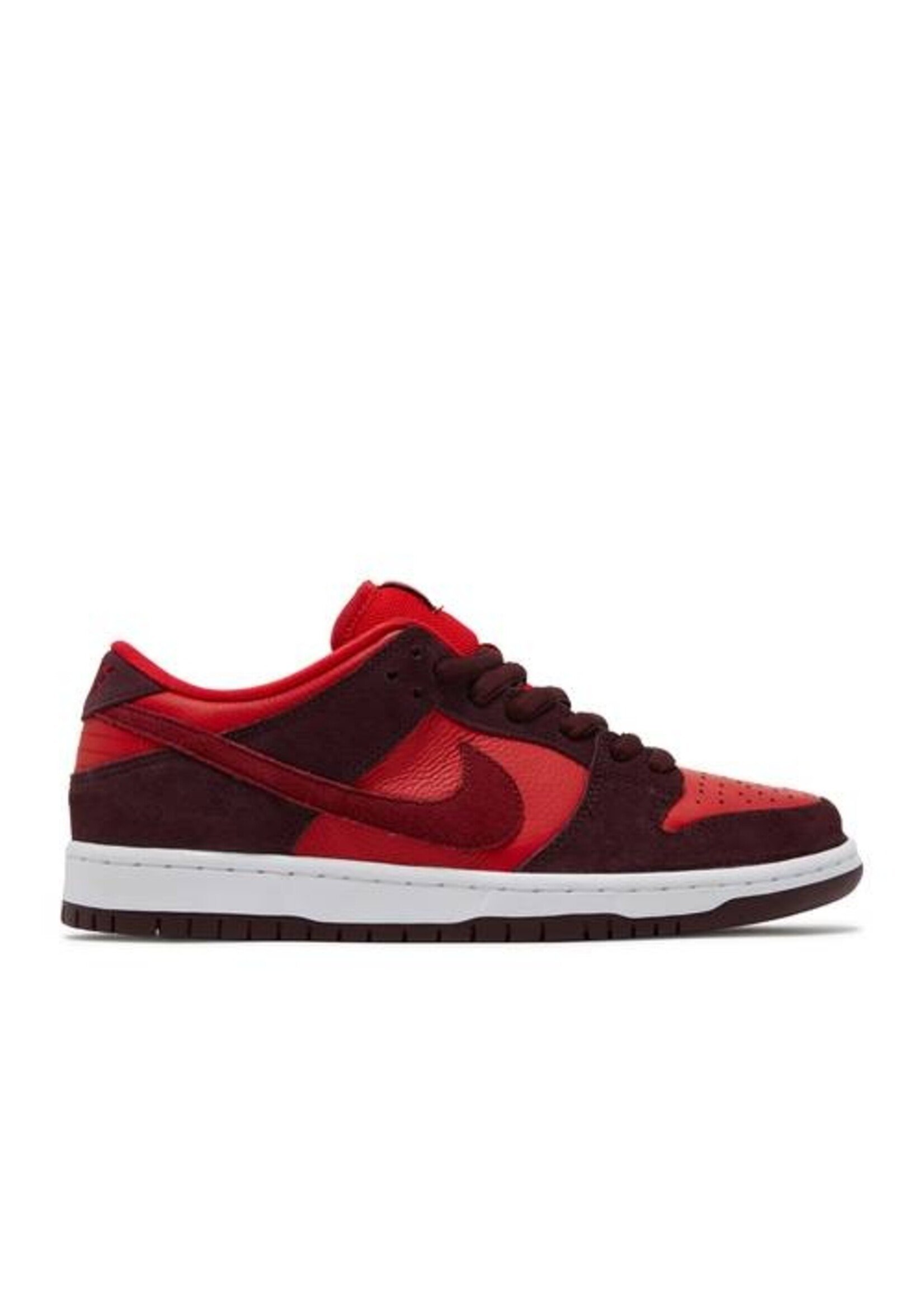 Nike Nike SB Dunk Low Cherry