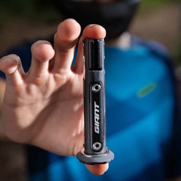 Giant Clutch crank Storage