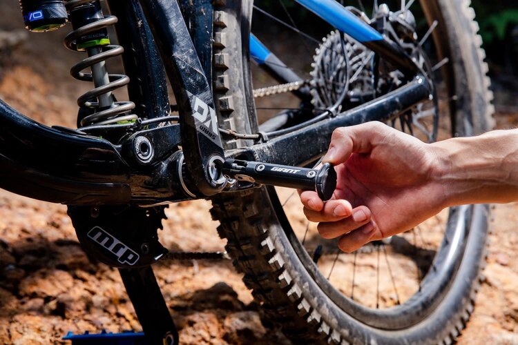 Giant Clutch crank Storage