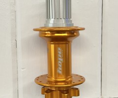 Hope Hub Pro 4 Rear 32H Orange 157mm X 12mm super ms