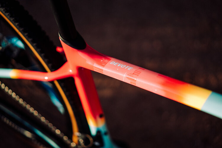 Liv 26 Devote Advanced 0-SE S Tropical Collage