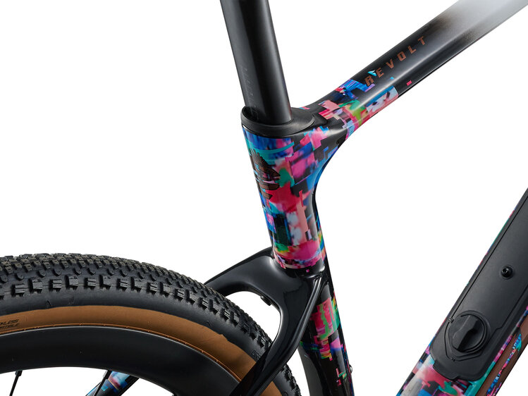 Giant 26 Revolt Advanced 0-SE M Radio Spectrum