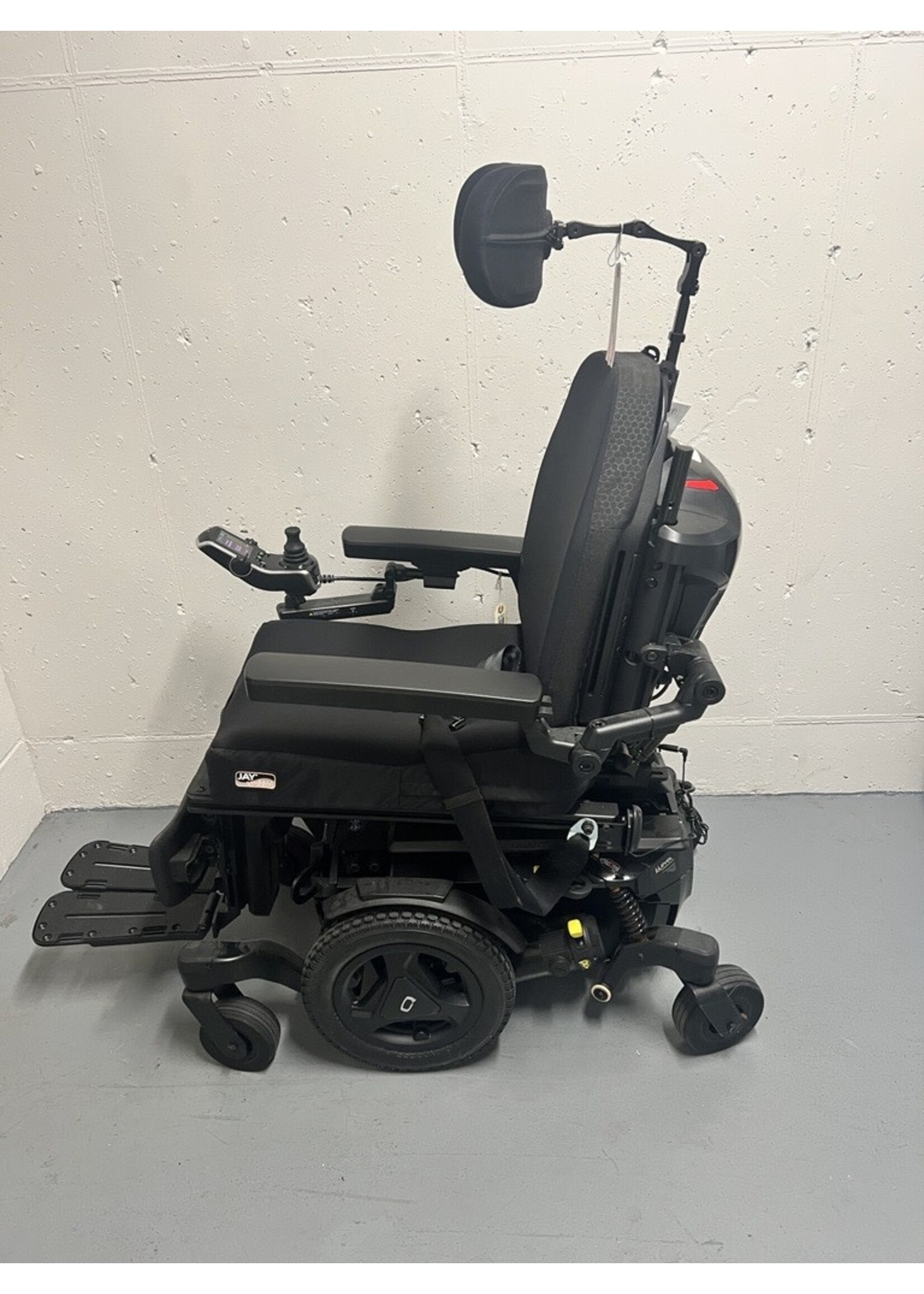 *Quantum Edge 3 Stretto Powerwheelchair*