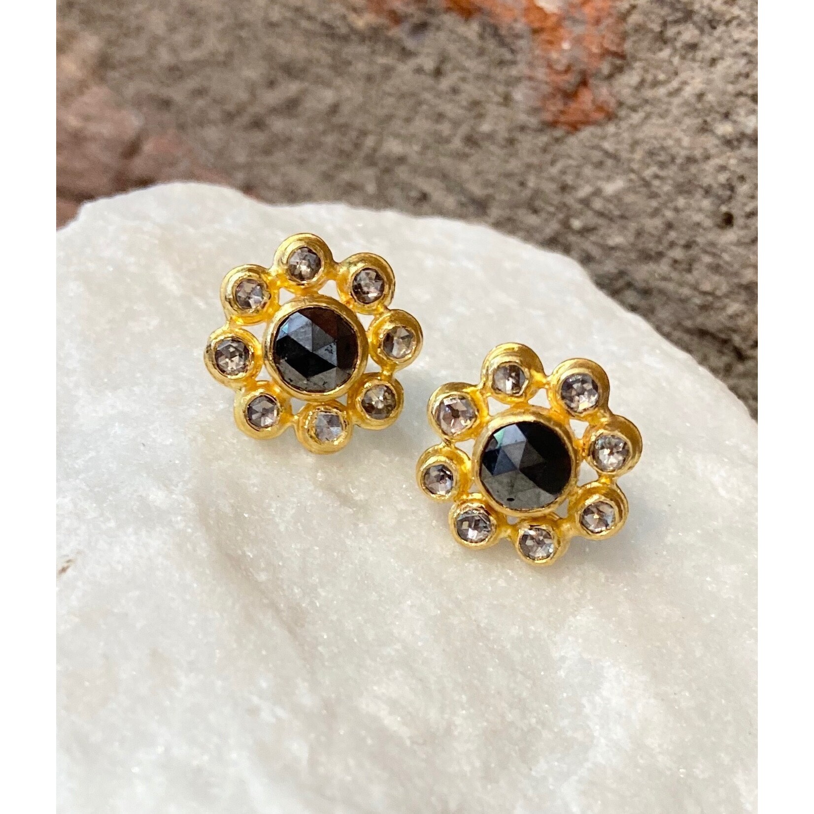 ARA Collection Black and White Diamond Flower Stud Earrings
