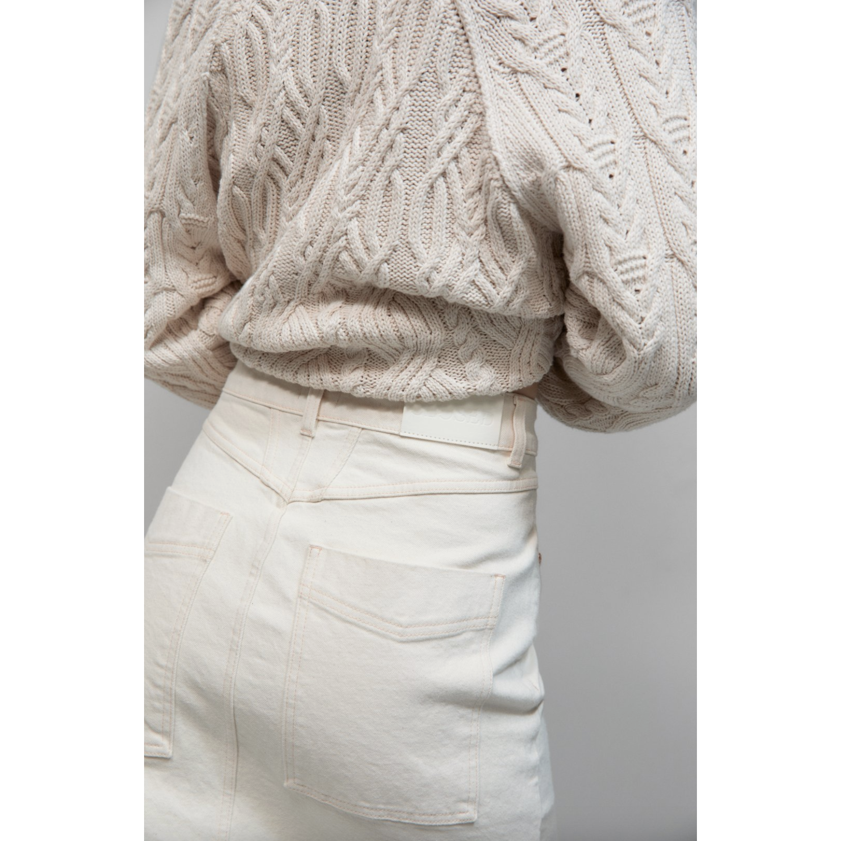 Closed Low Waist Skirt