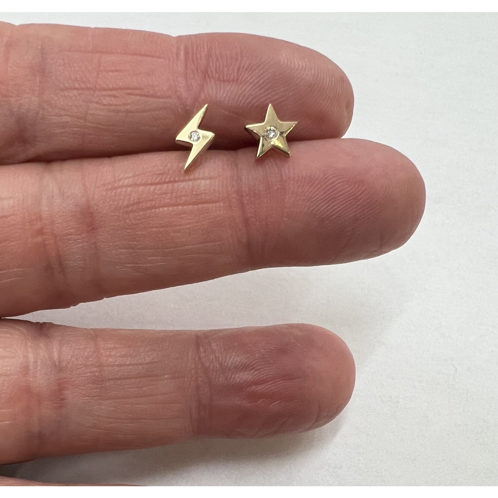 Andi Alyse 14k Yellow Gold Diamond Star/Bolt Studs
