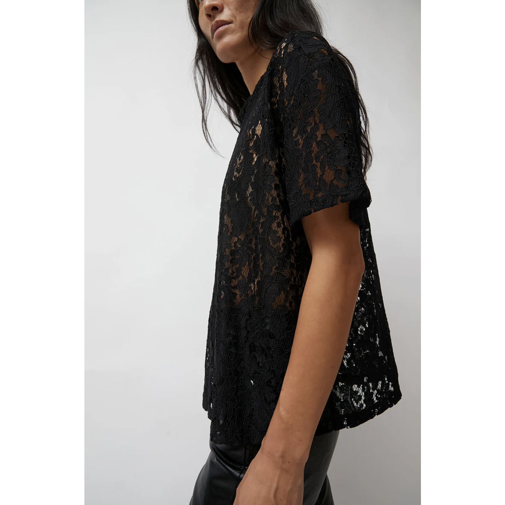No.6 Ada Tee