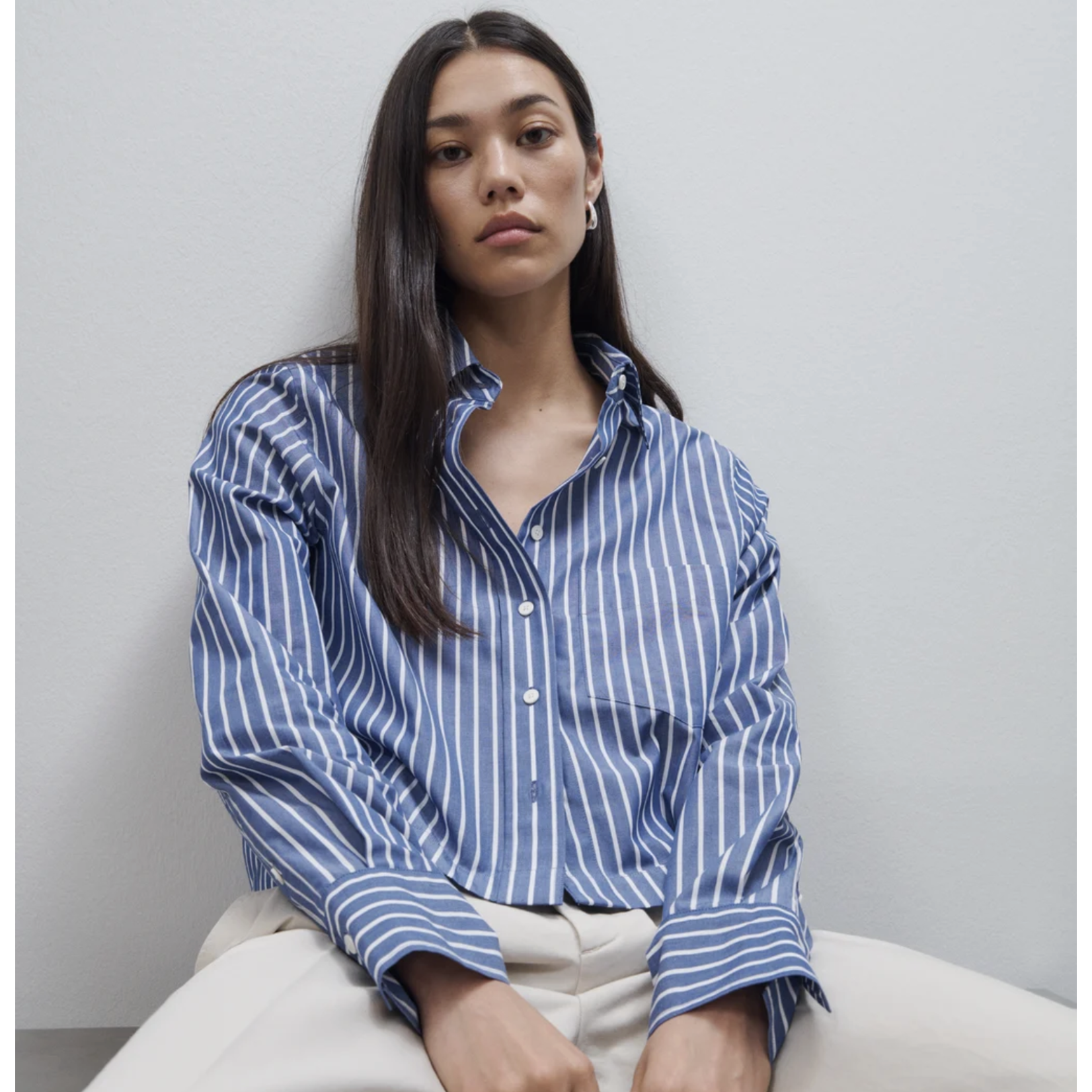Closed Cropped Classic Shirt