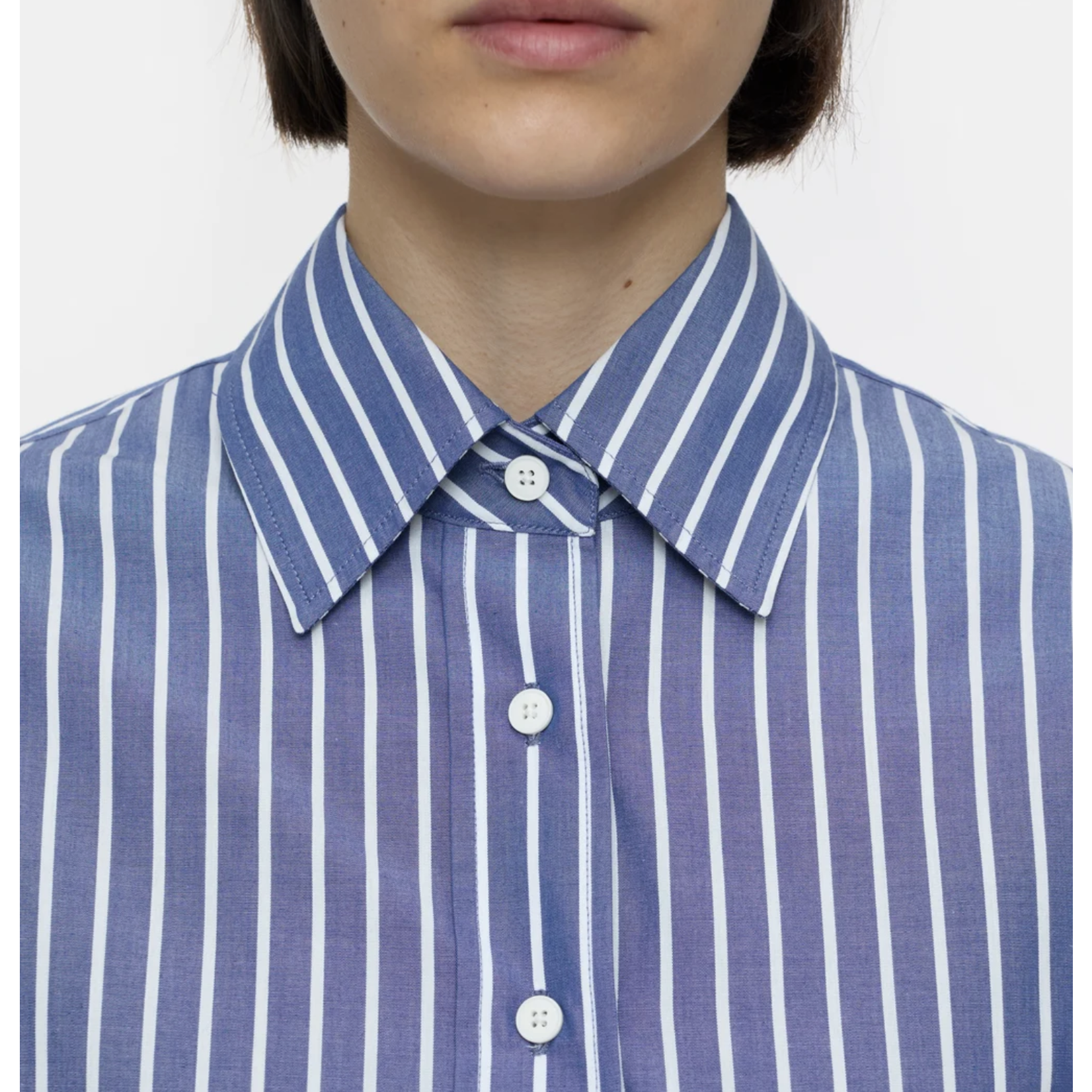 Closed Cropped Classic Shirt