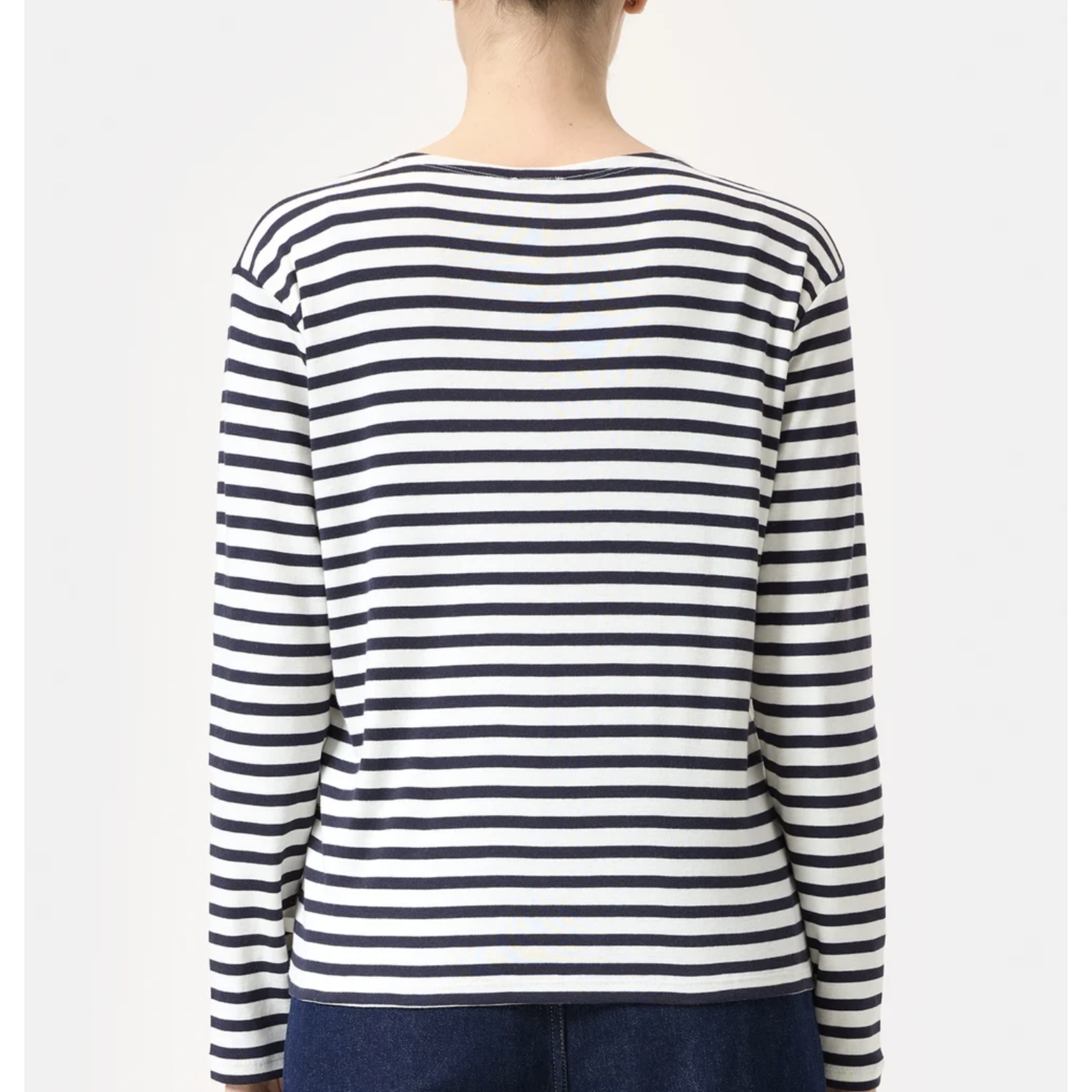 Closed Basic Longsleeve