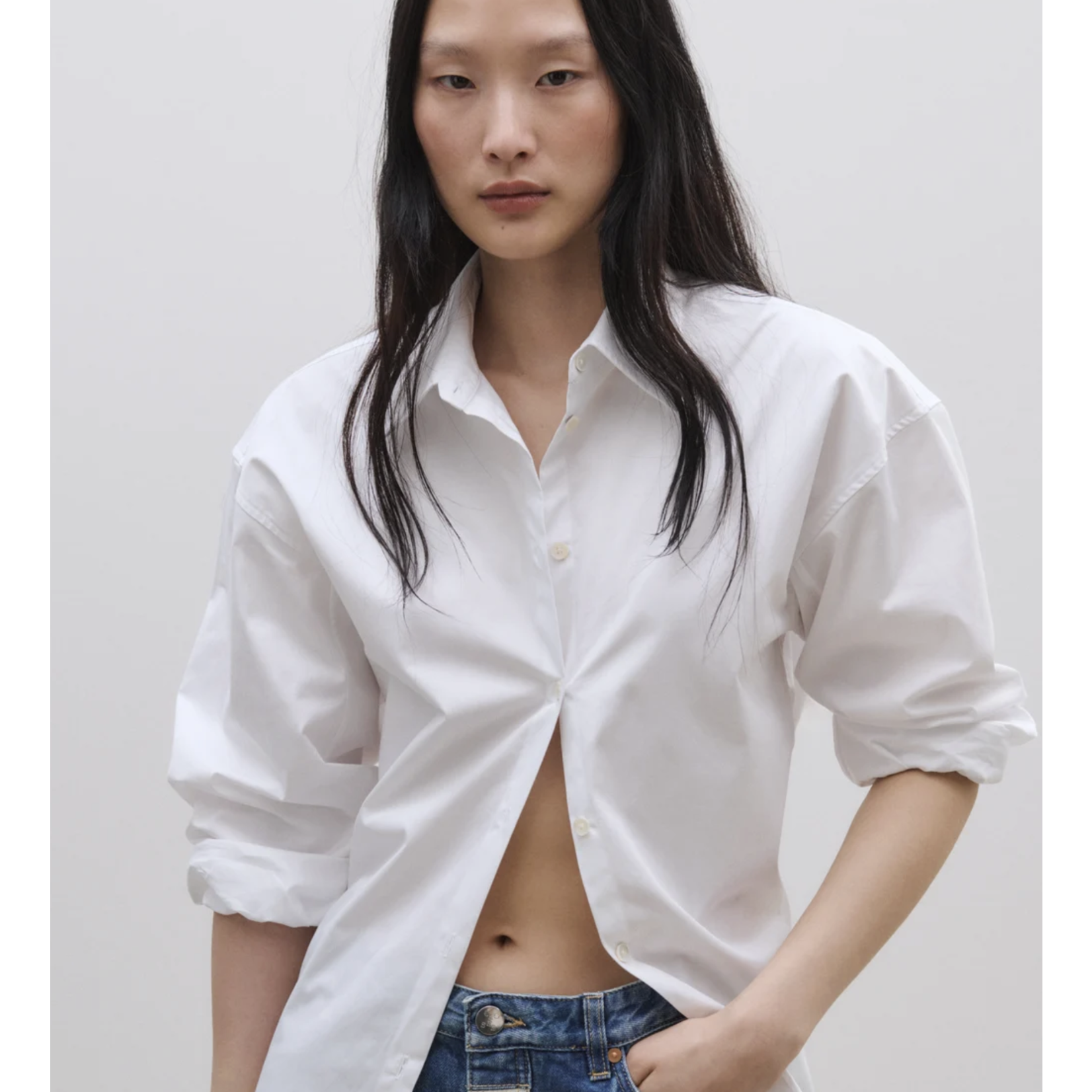 Closed Pleated Sleeve Shirt