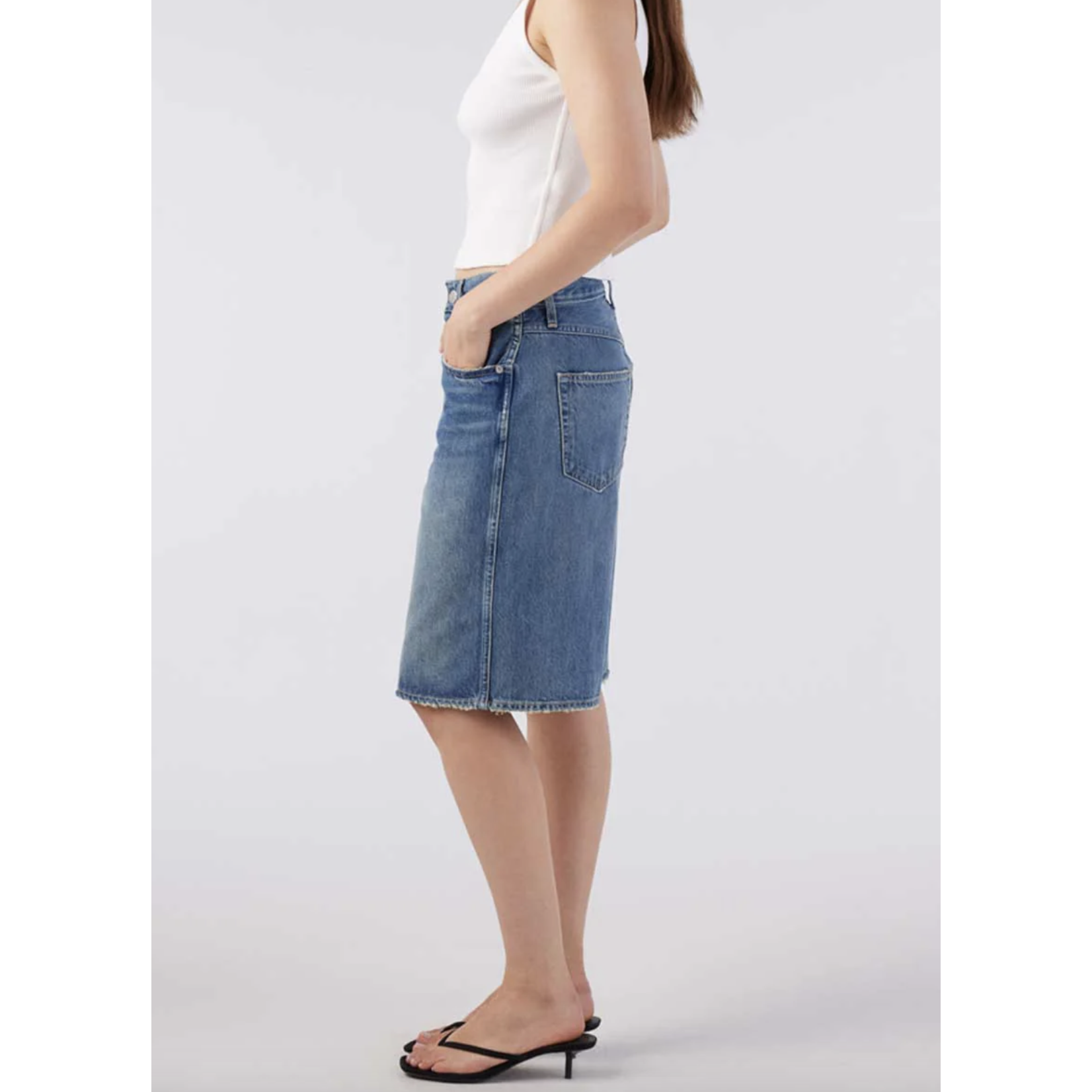AMO Laura Short