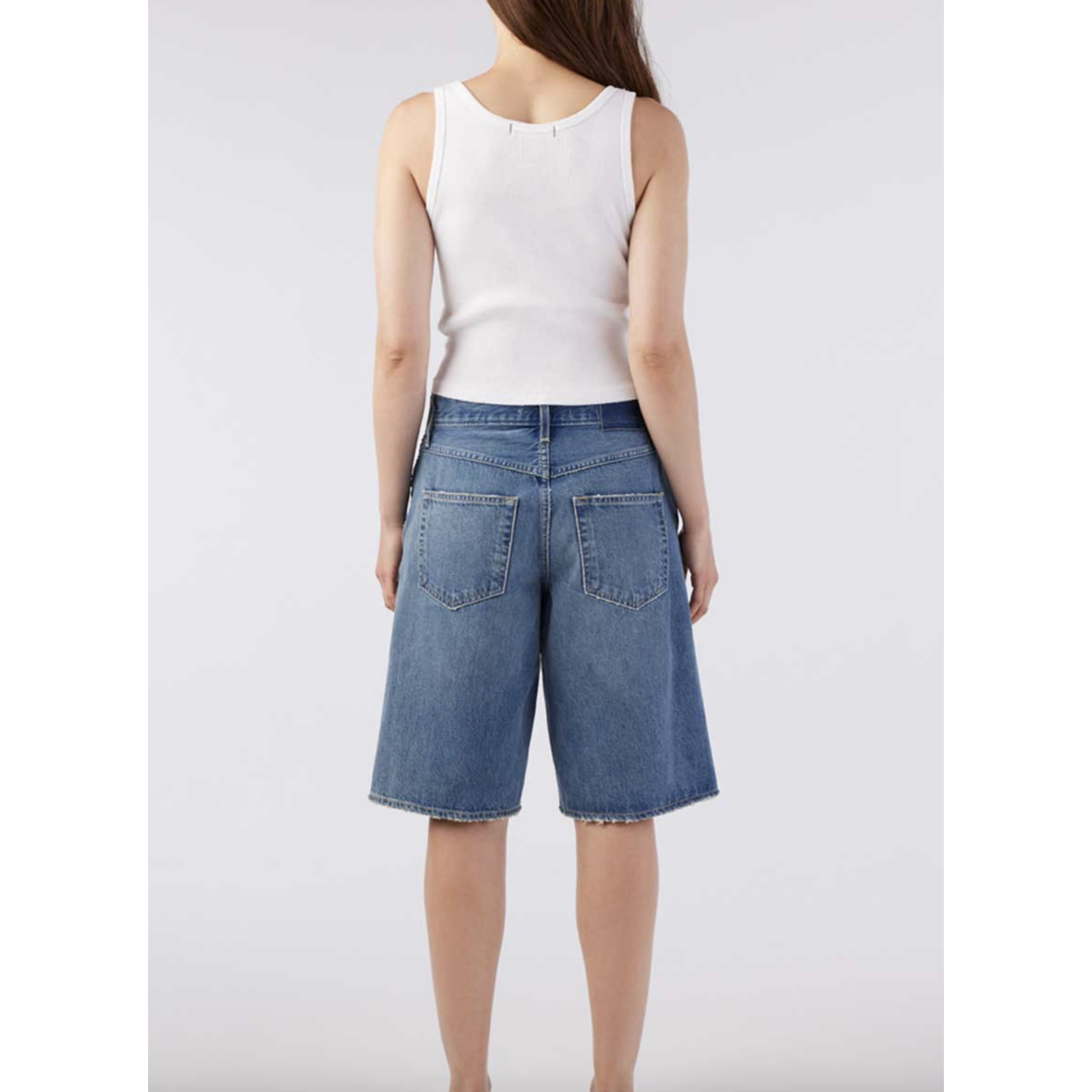 AMO Laura Short