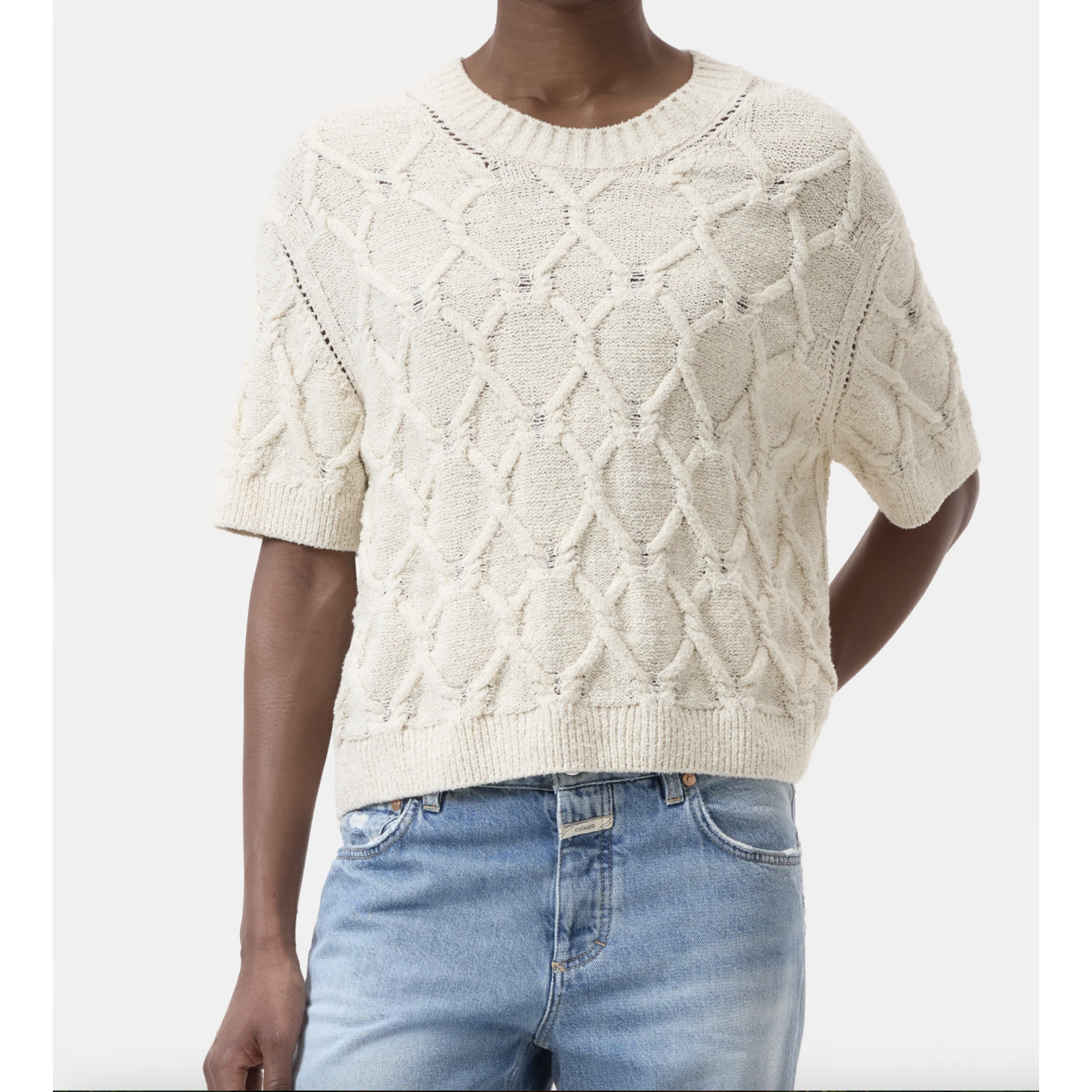 Closed Short-Sleeved Knitted Jumper