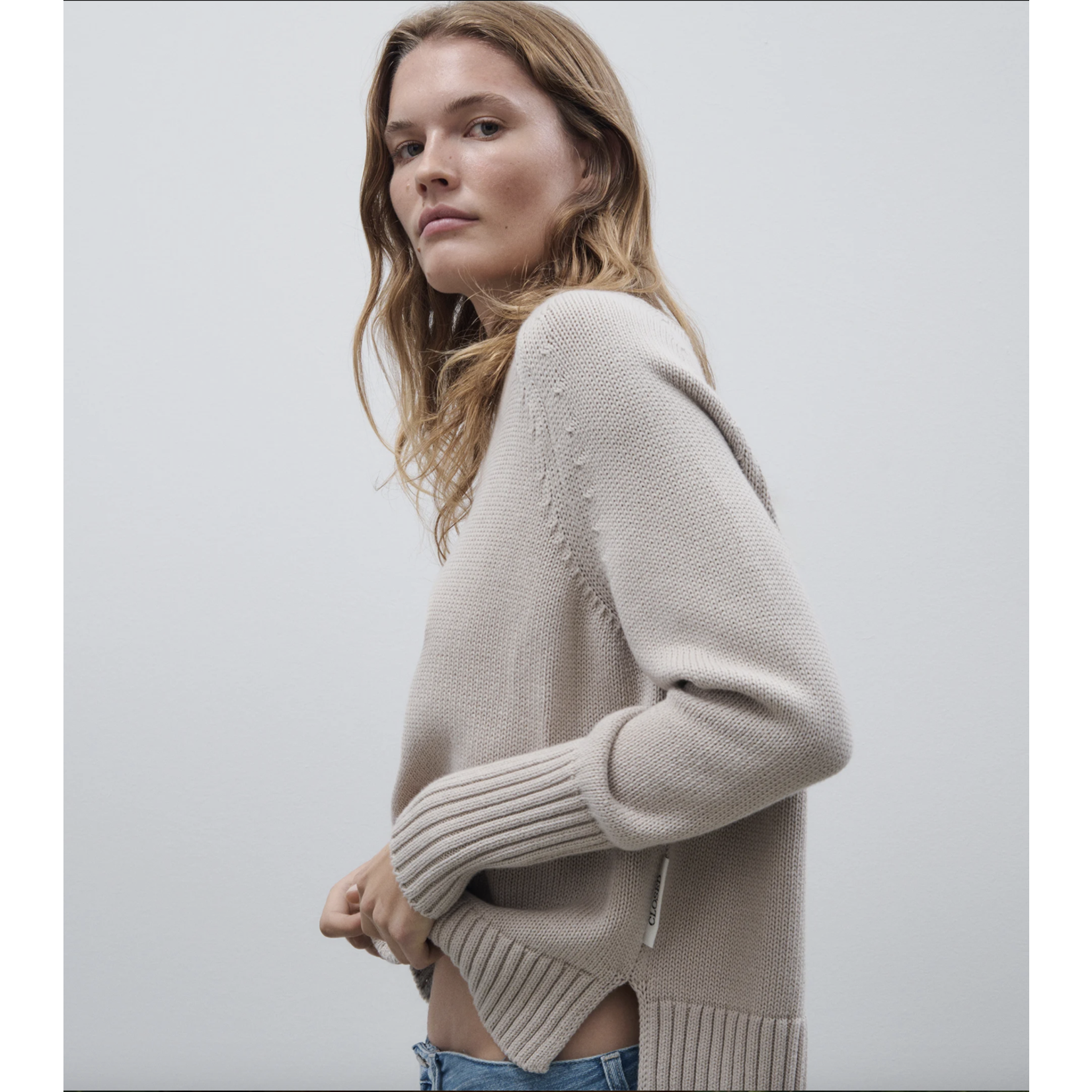 Closed Knitted Jumper Long-Sleeve
