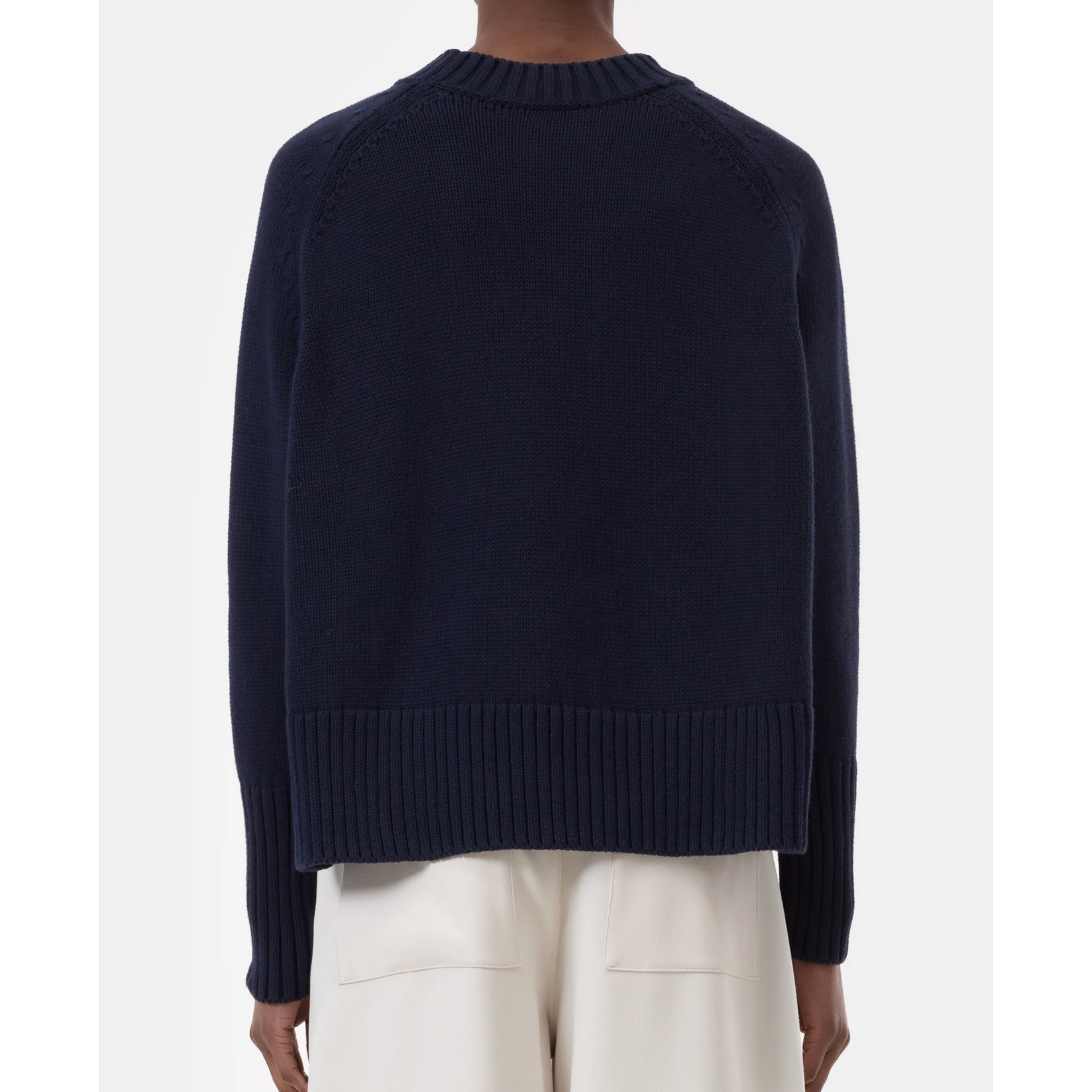 Closed Knitted Jumper Long-Sleeve