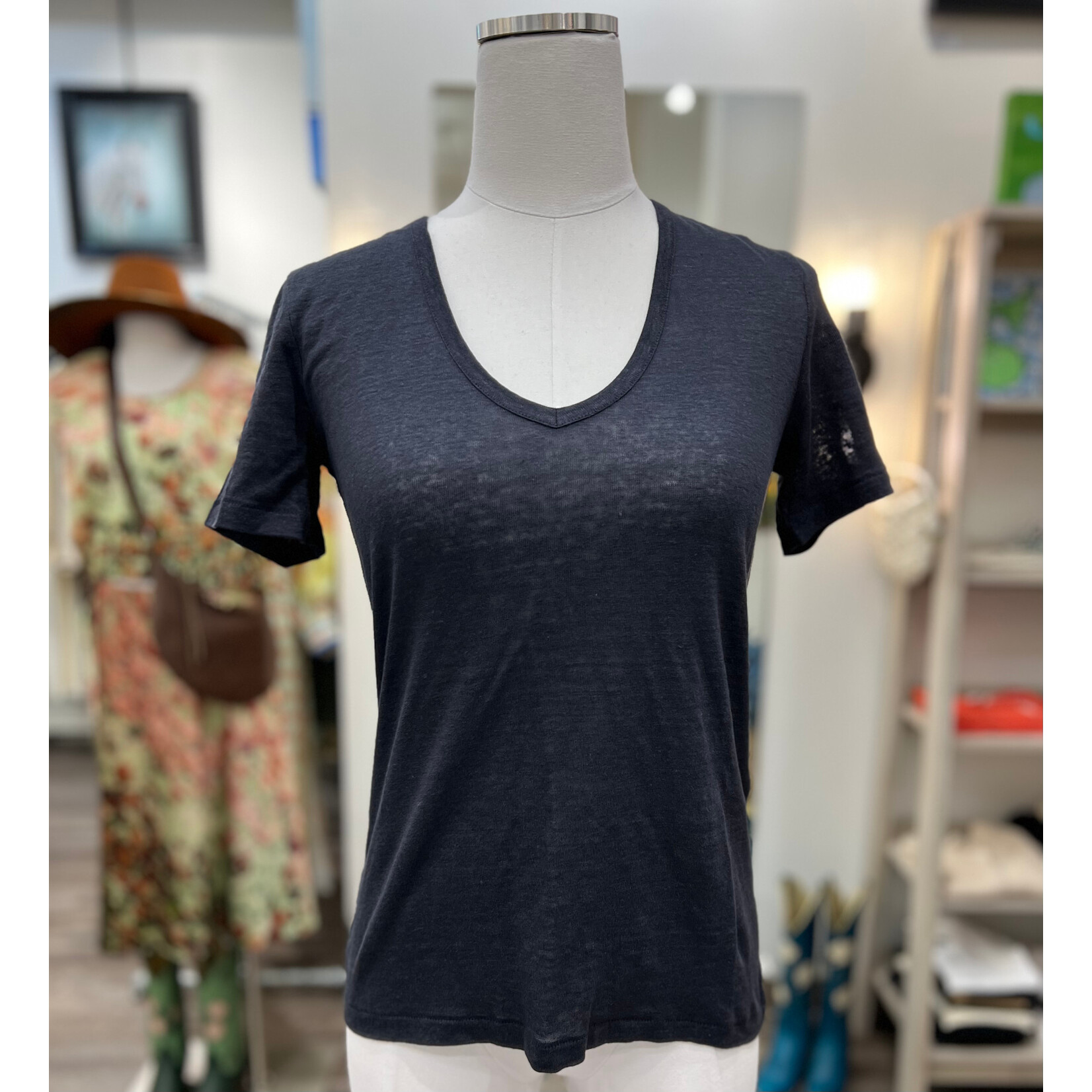 Closed Linen V-Neck T-Shirt