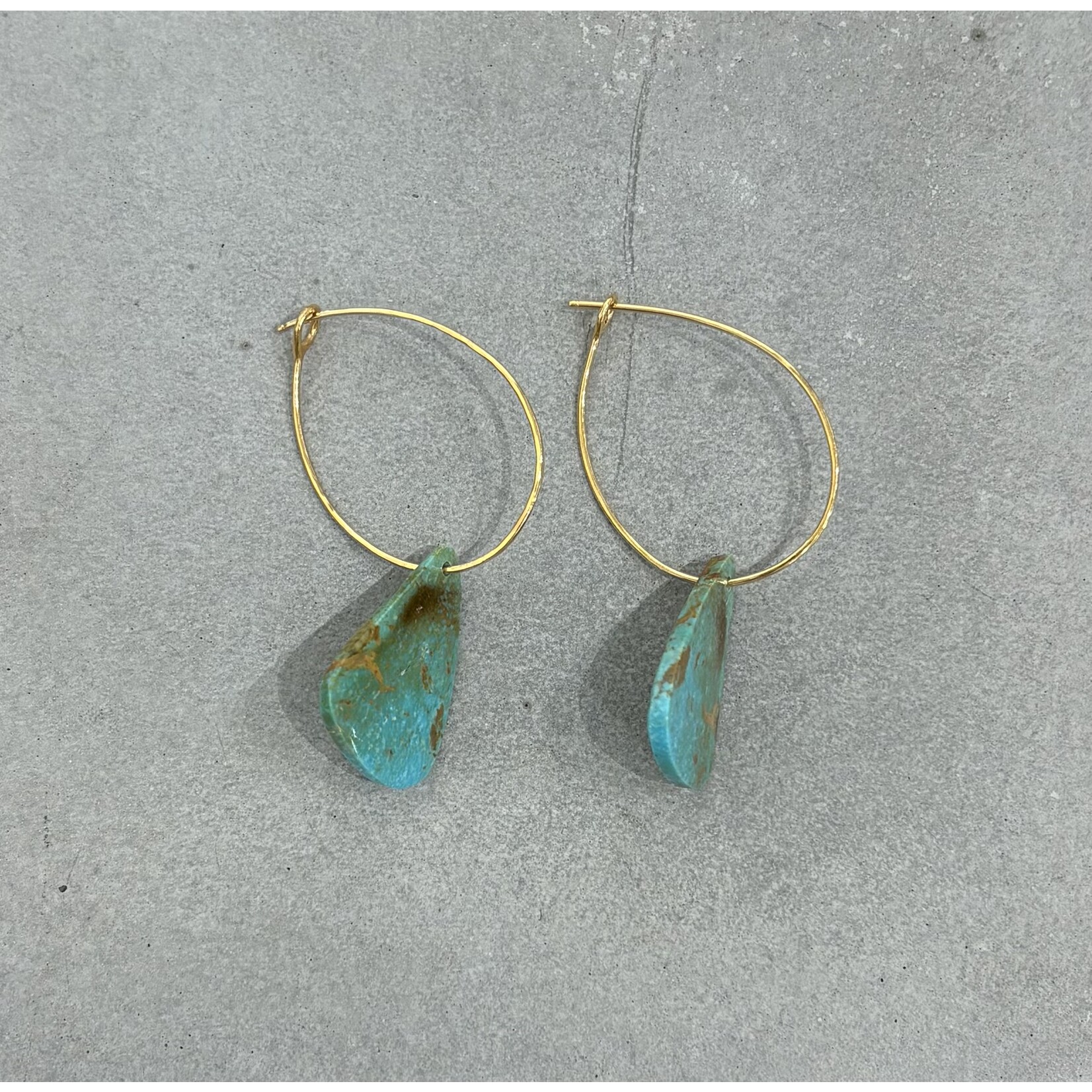 DeNev Medium Kingman Turquoise Slabs on 18k Gold Vermeil Self-Locking Hoops