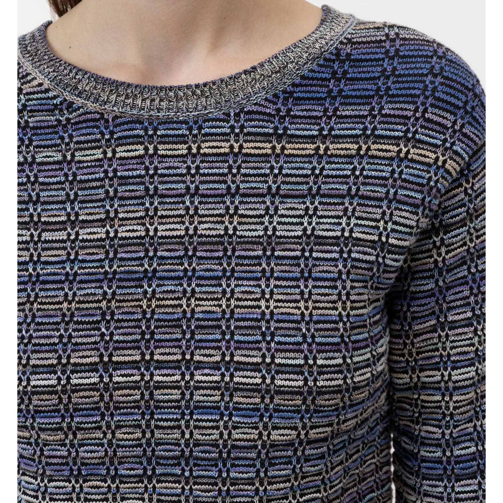 Closed Crew Neck Longsleeve