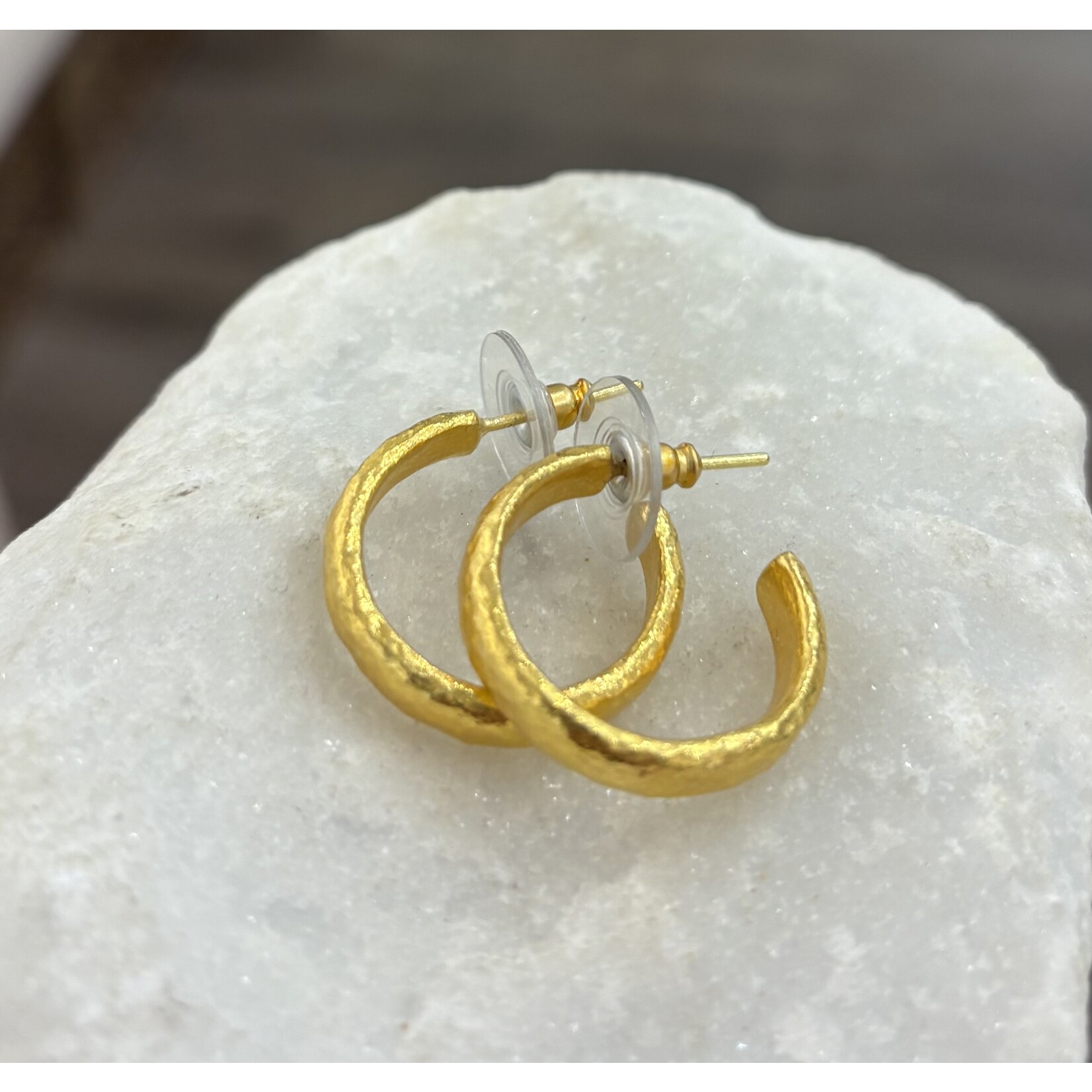 ARA Collection Medium 24k Gold Classic Hoops