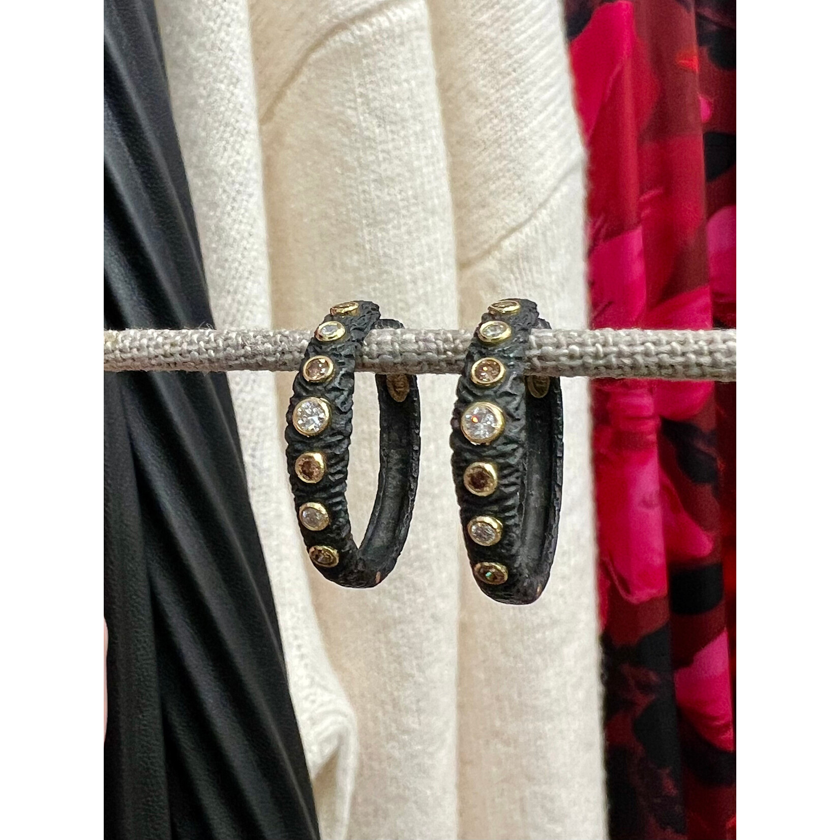 Sarah Graham Metalsmithing Pebble BOld Diamond Hinged Hoop 25mm with White and Cognac Diamonds