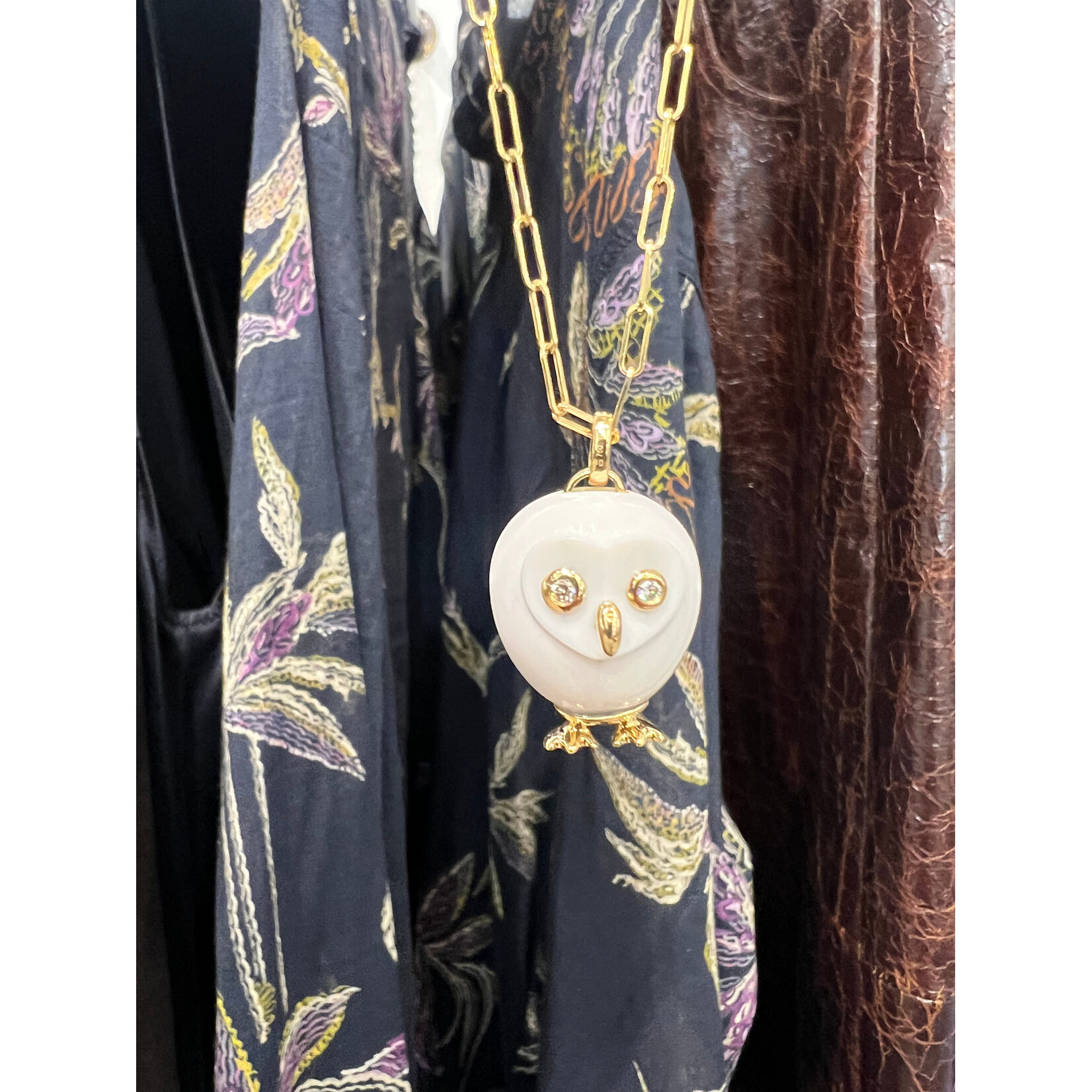 Lui Jewelry Hand Carved White Agate Owl with 18k Yelllow Gold and Diamonds
