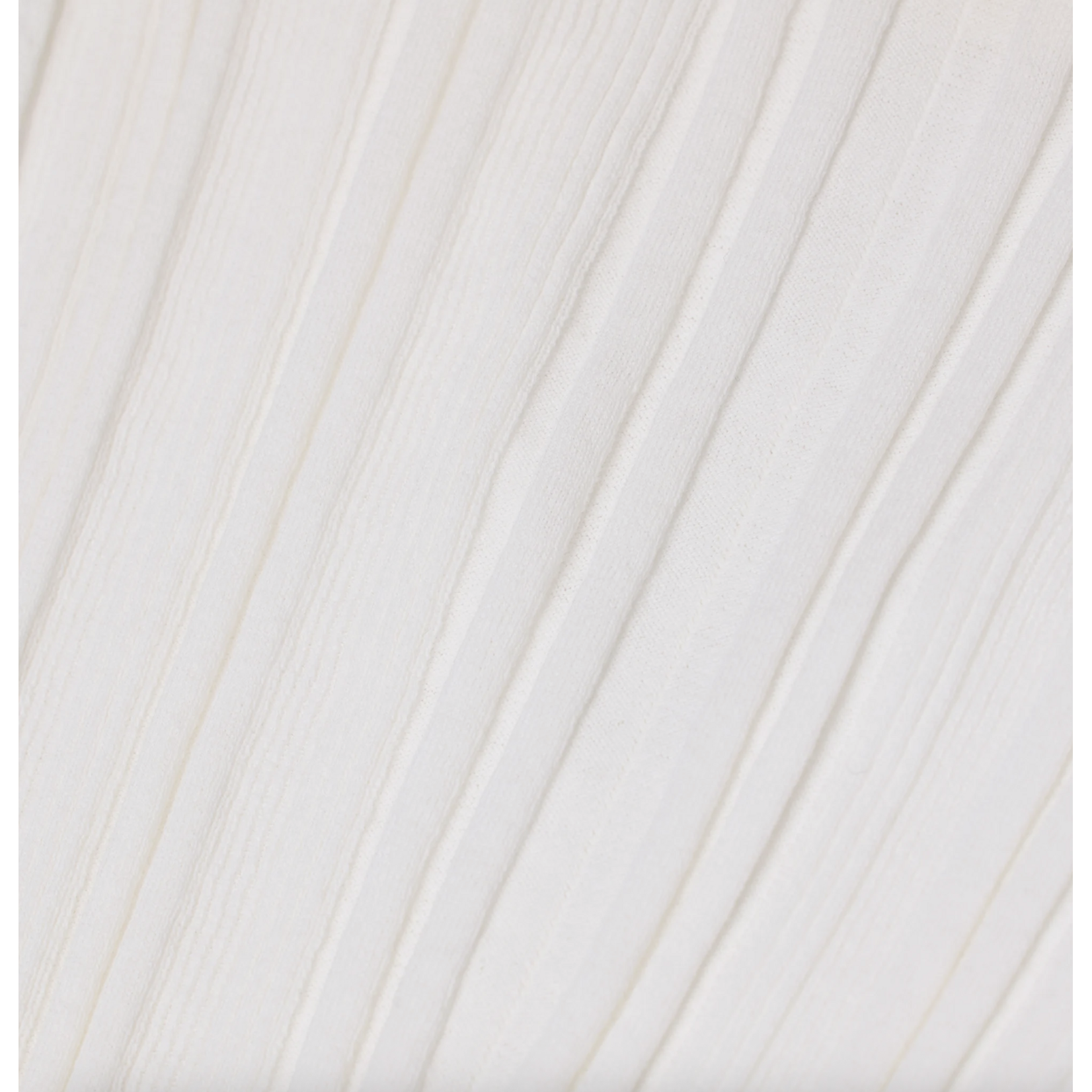 Closed V-Neck Short Sleeve