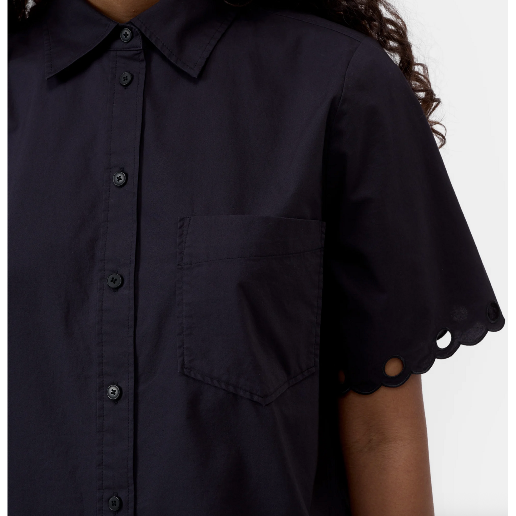 Closed Short Sleeve Shirt