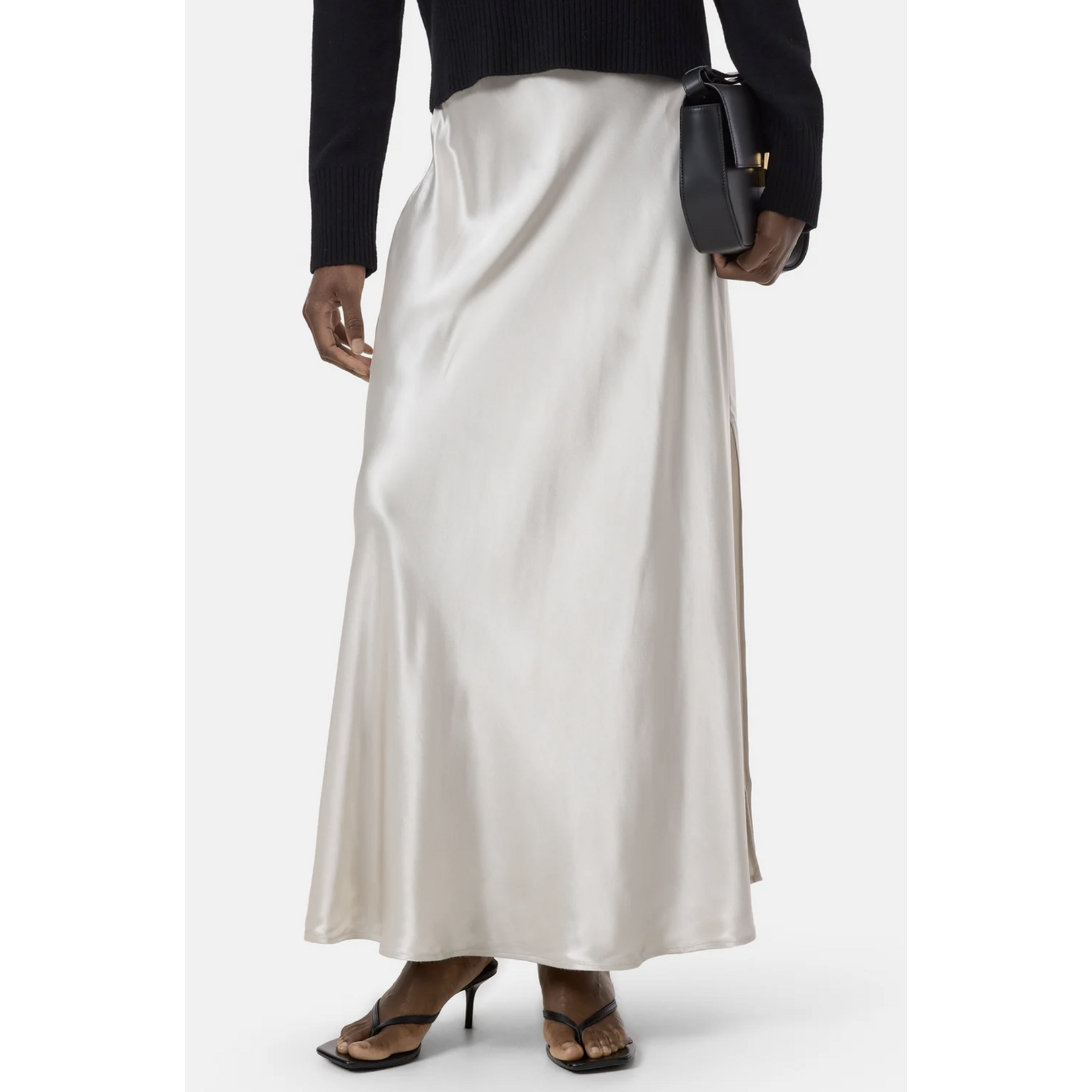 Closed Full Skirt