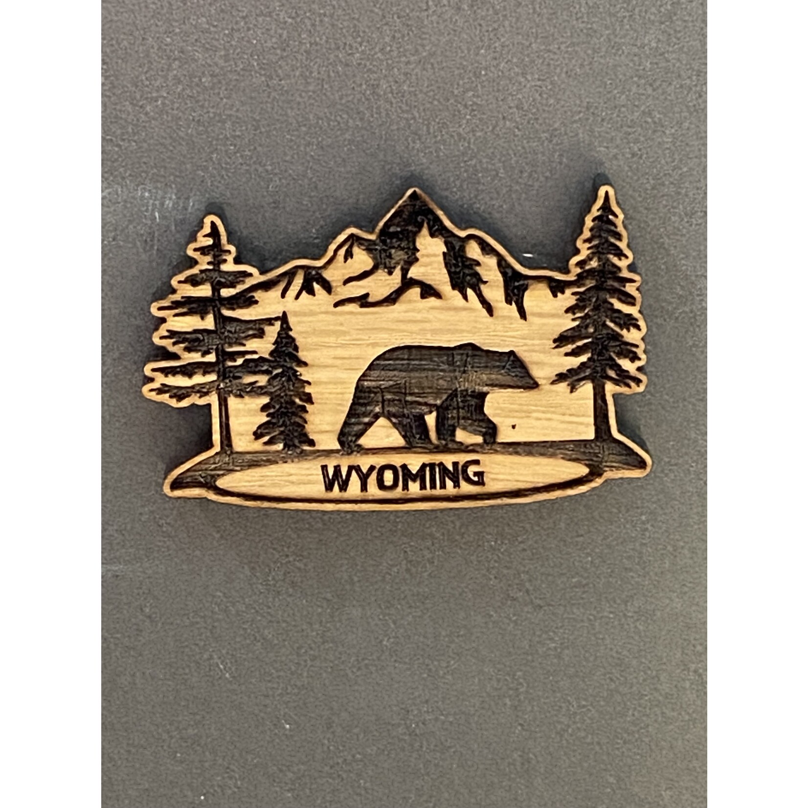 Bear w/Wyoming Magnet