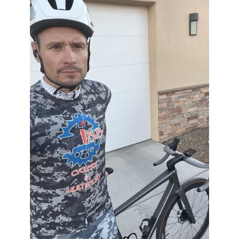 IBB Men's Digital Camo LG Short Sleeve Full Zip Jersey -