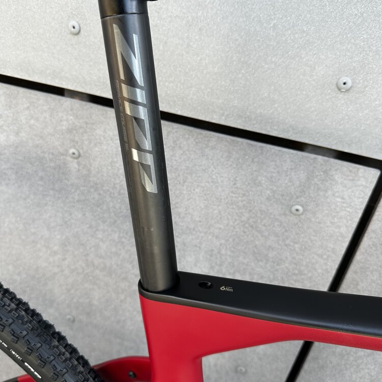 Pinarello Pinarello Nytro Gravel E7 Force AXS 28mph  - Italian Wine