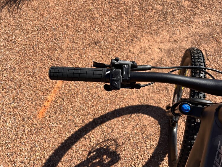 Argon 18 Argon 18 E-119 Tri+ Disc - Kailua Full Moon - Force AXS - Hunt Wheels - Medium