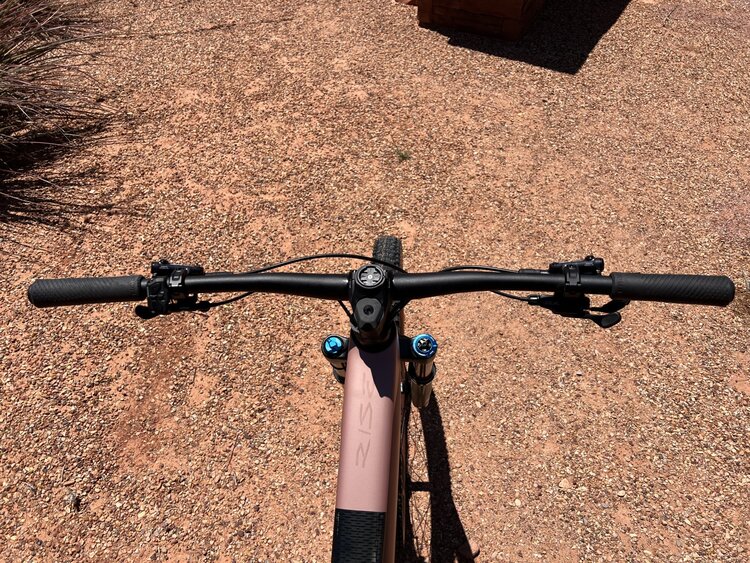 Orbea 2025 ORBEA RISE SL M10 - 630 W-Hr - MEDIUM - Desert Rose Carbon View (Matte)