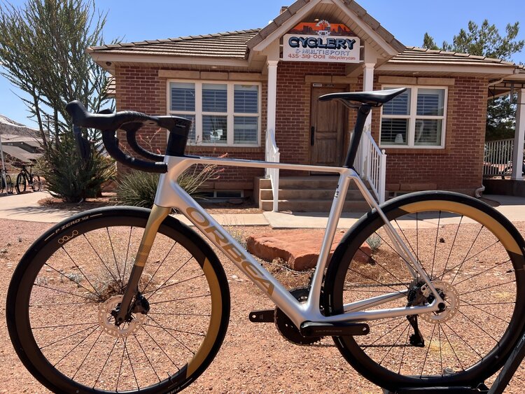 Orbea 2024 Orbea Orca M20i LTD - MyO Metallic /Golden Sand Matte - 55cm