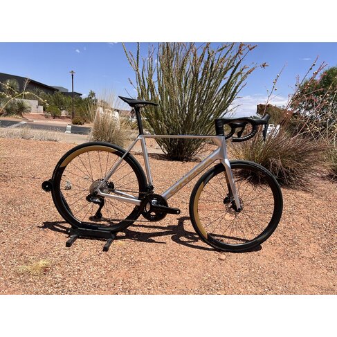 Orbea 2024 Orbea Orca M20i LTD - MyO Metallic /Golden Sand Matte - 55cm