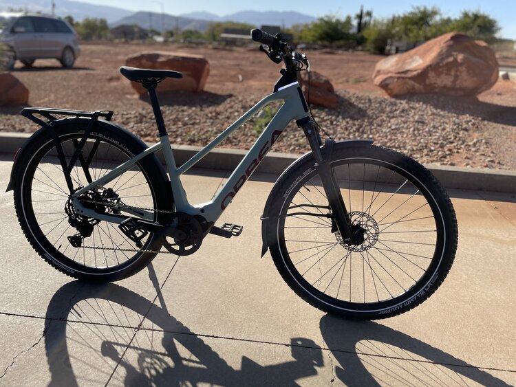 Orbea 2025 - ORBEA KEMEN ADV 30 MID 28mph S Blue Stone (Matte) - Burgundy (Gloss)