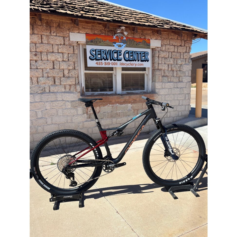 Mountain Bikes - IBB Cyclery