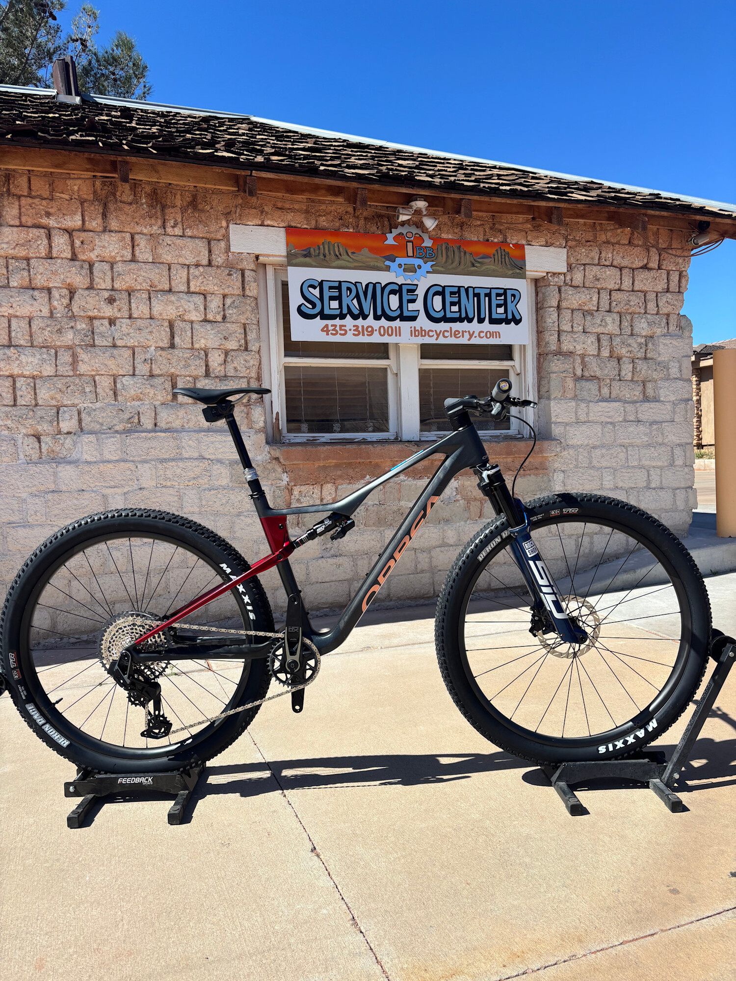 2025 - ORBEA OIZ M-TEAM AXS LARGE Diamond Carbon View (Matt