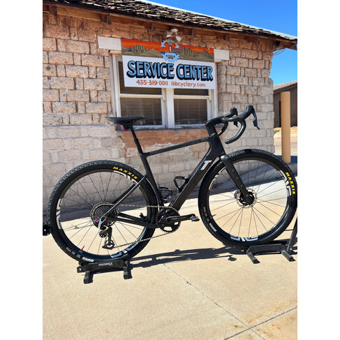 3T 3T EXTREMA ITALIA Gravel -  54cm - Red AXS 1x13 XPLR - AXS dropper - Project X - Enve M525