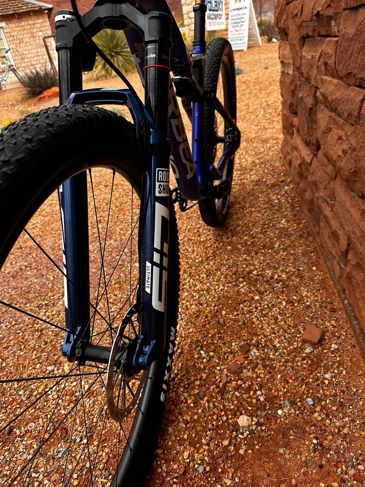 Orbea 2025 ORBEA OIZ M-TEAM AXS Flight Attendant Medium Cobalt Blue (Gloss) - Carbon Raw (Matt) - Custom