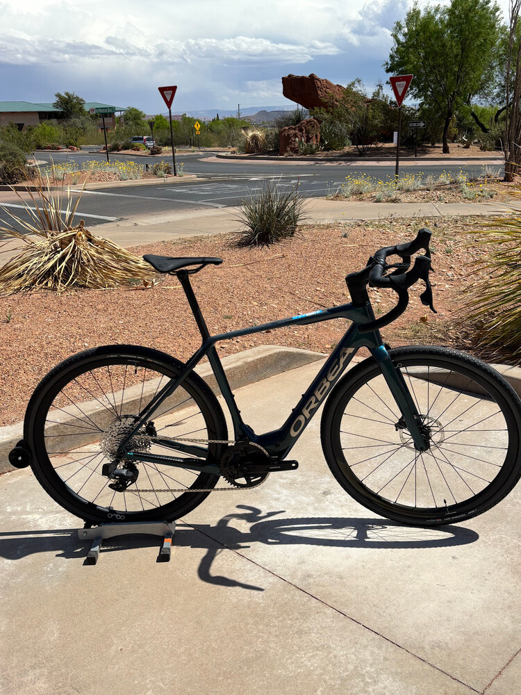 Orbea 2025 Orbea Denna M31e - 28mph - Rival AXS XPLR - Green - Medium